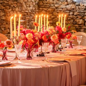 Table ovale à napper jusqu’à 14 pers - ORAVIS - 01